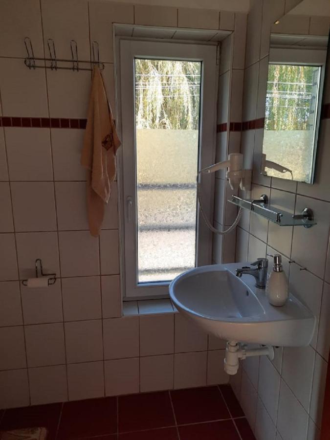 Ponty-Poronty Vendeghaz Hotel Nagybaracska Eksteriør billede
