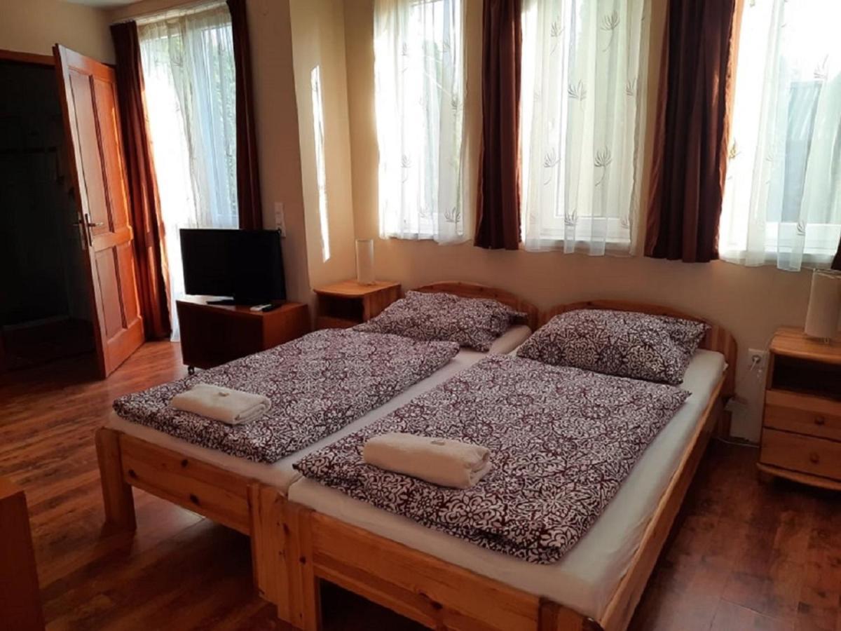 Ponty-Poronty Vendeghaz Hotel Nagybaracska Eksteriør billede