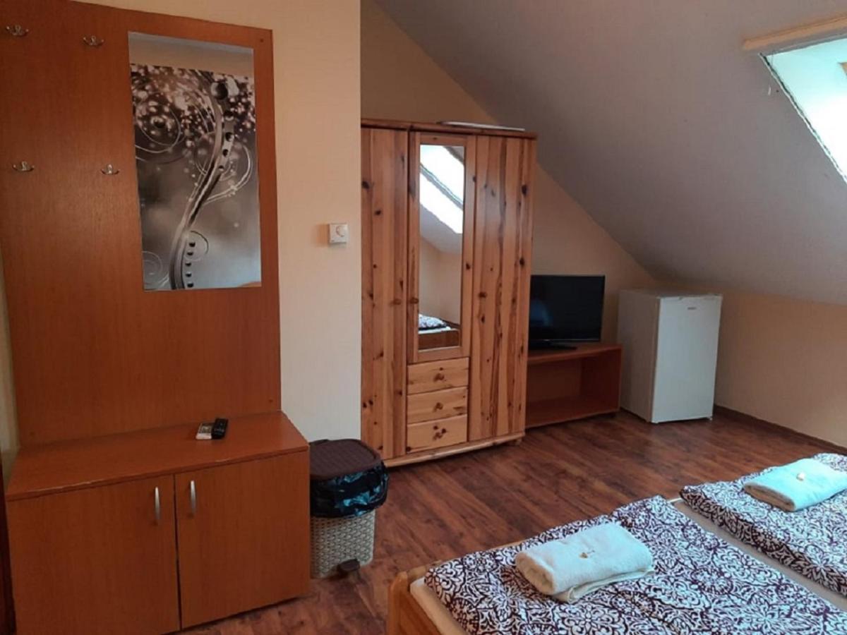Ponty-Poronty Vendeghaz Hotel Nagybaracska Eksteriør billede